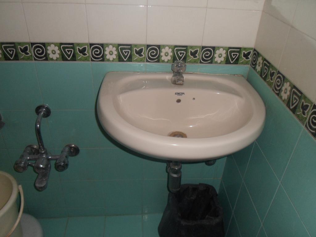 Hotel Dudawat Ahmedabad Rom bilde