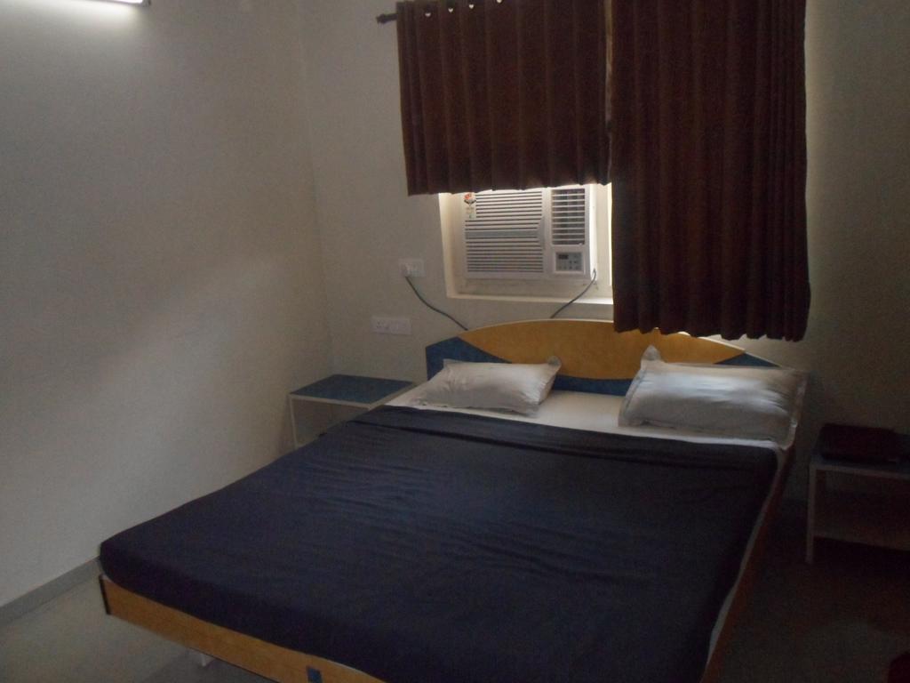 Hotel Dudawat Ahmedabad Rom bilde
