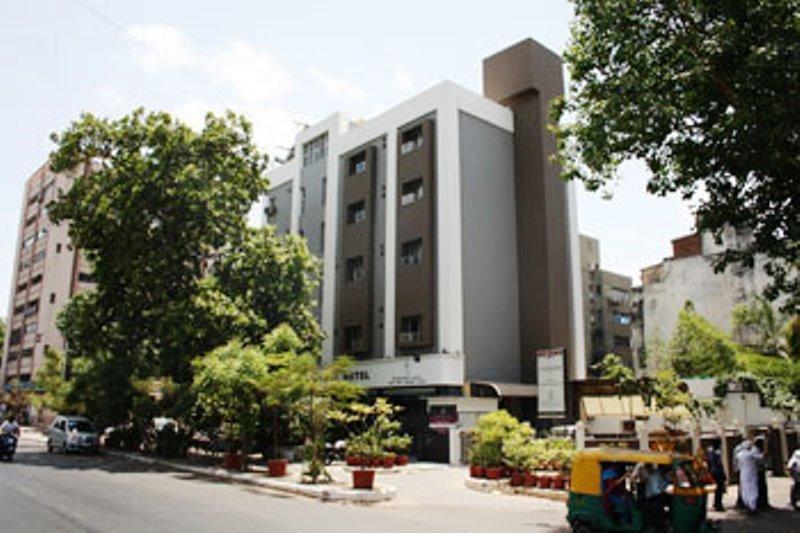 Hotel Dudawat Ahmedabad Eksteriør bilde
