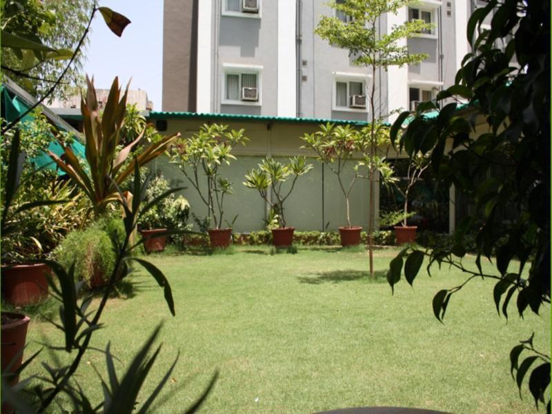 Hotel Dudawat Ahmedabad Eksteriør bilde